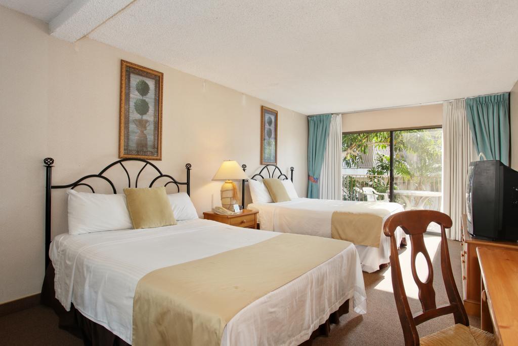 Marina - A Waterfront Hotel 3*